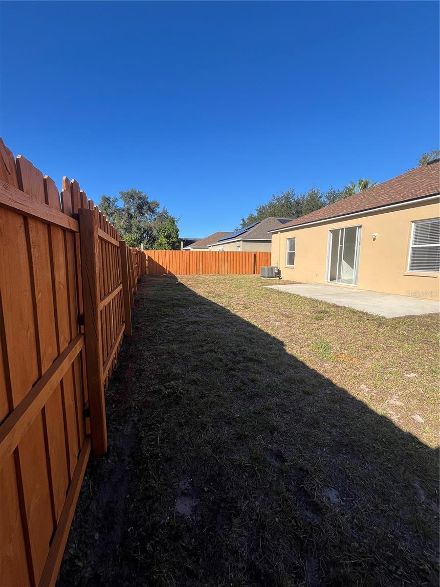 Image 31 of 39 For 13455 Silvercreek Drive