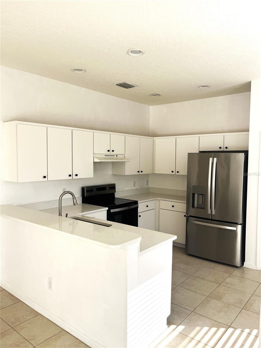 Image 5 of 39 For 13455 Silvercreek Drive