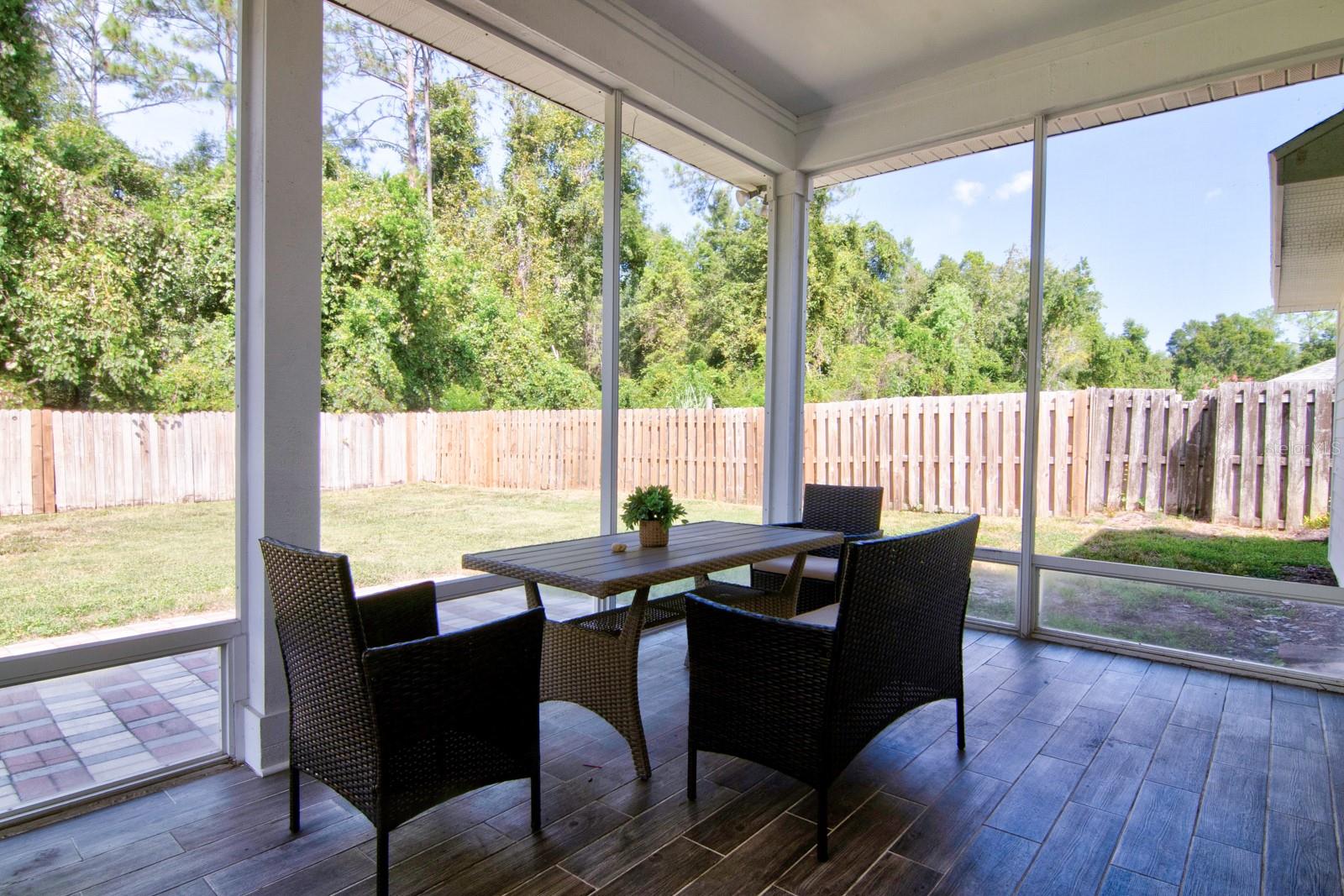 Image 22 of 31 For 6930 86th Terrace