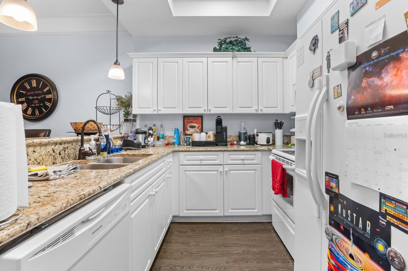 Image 7 of 22 For 1320 3rd Avenue 114