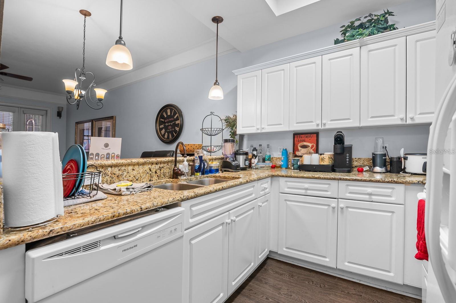 Image 8 of 22 For 1320 3rd Avenue 114