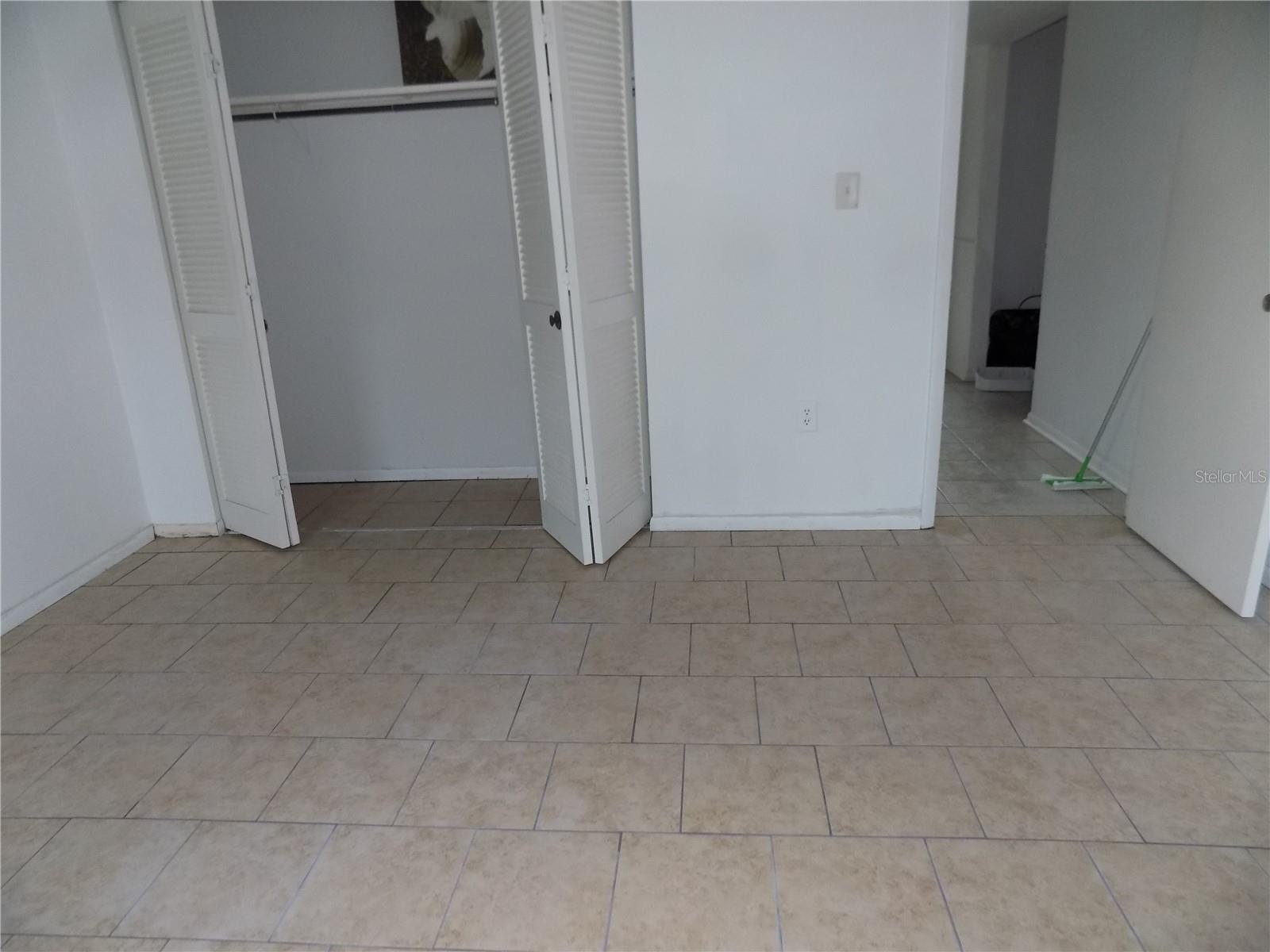 Image 24 of 25 For 2811 Archer Road X 201