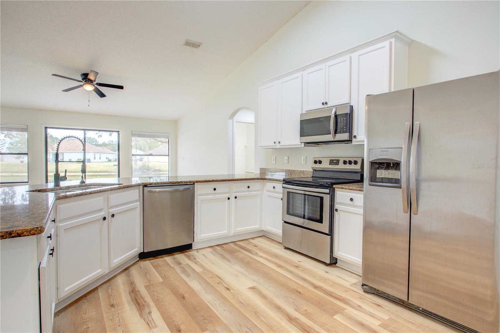 Image 18 of 70 For 10128 Lancashire Drive