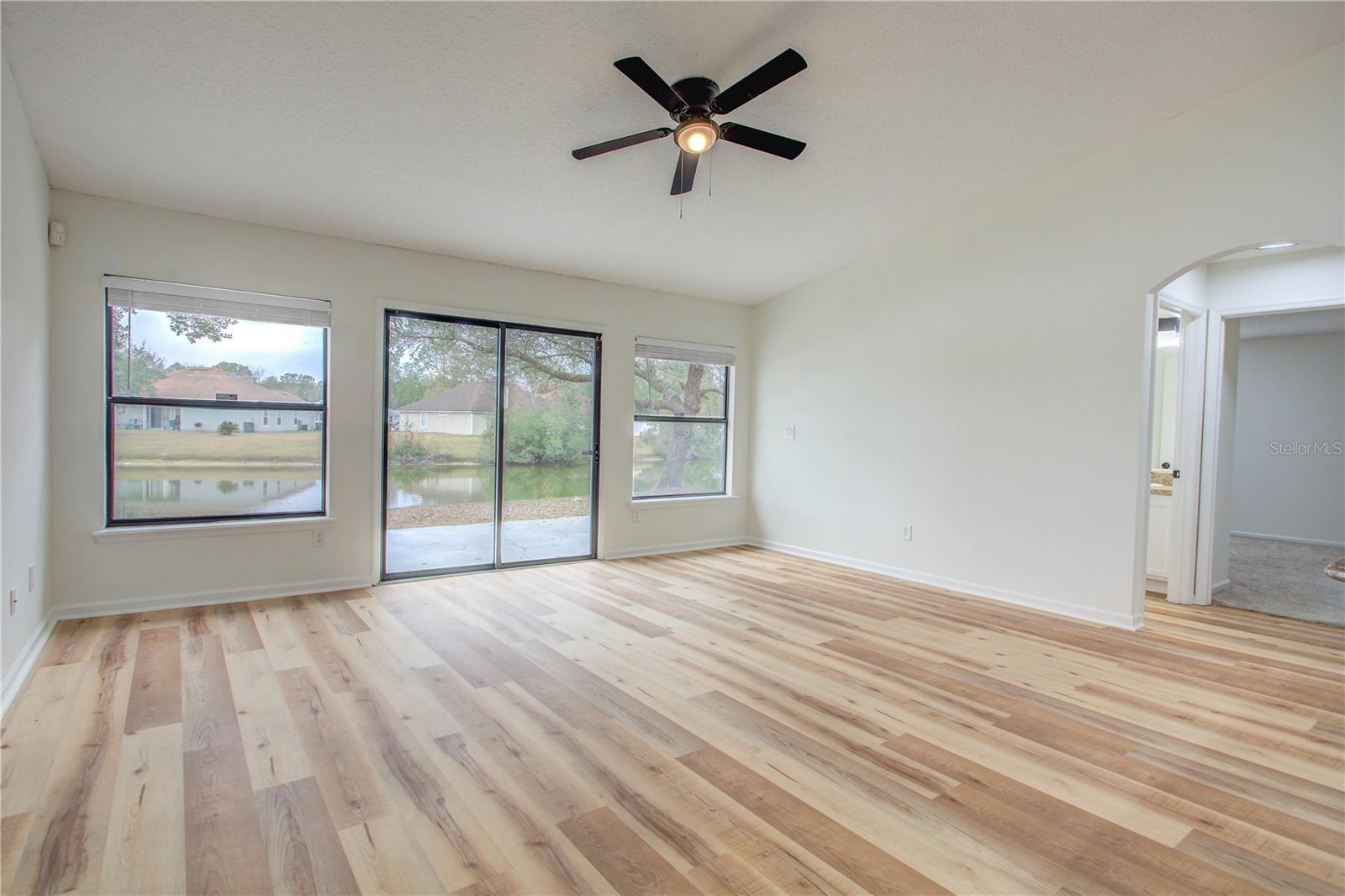 Image 21 of 70 For 10128 Lancashire Drive