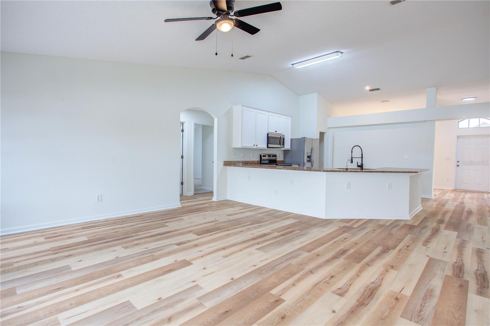 Image 25 of 70 For 10128 Lancashire Drive