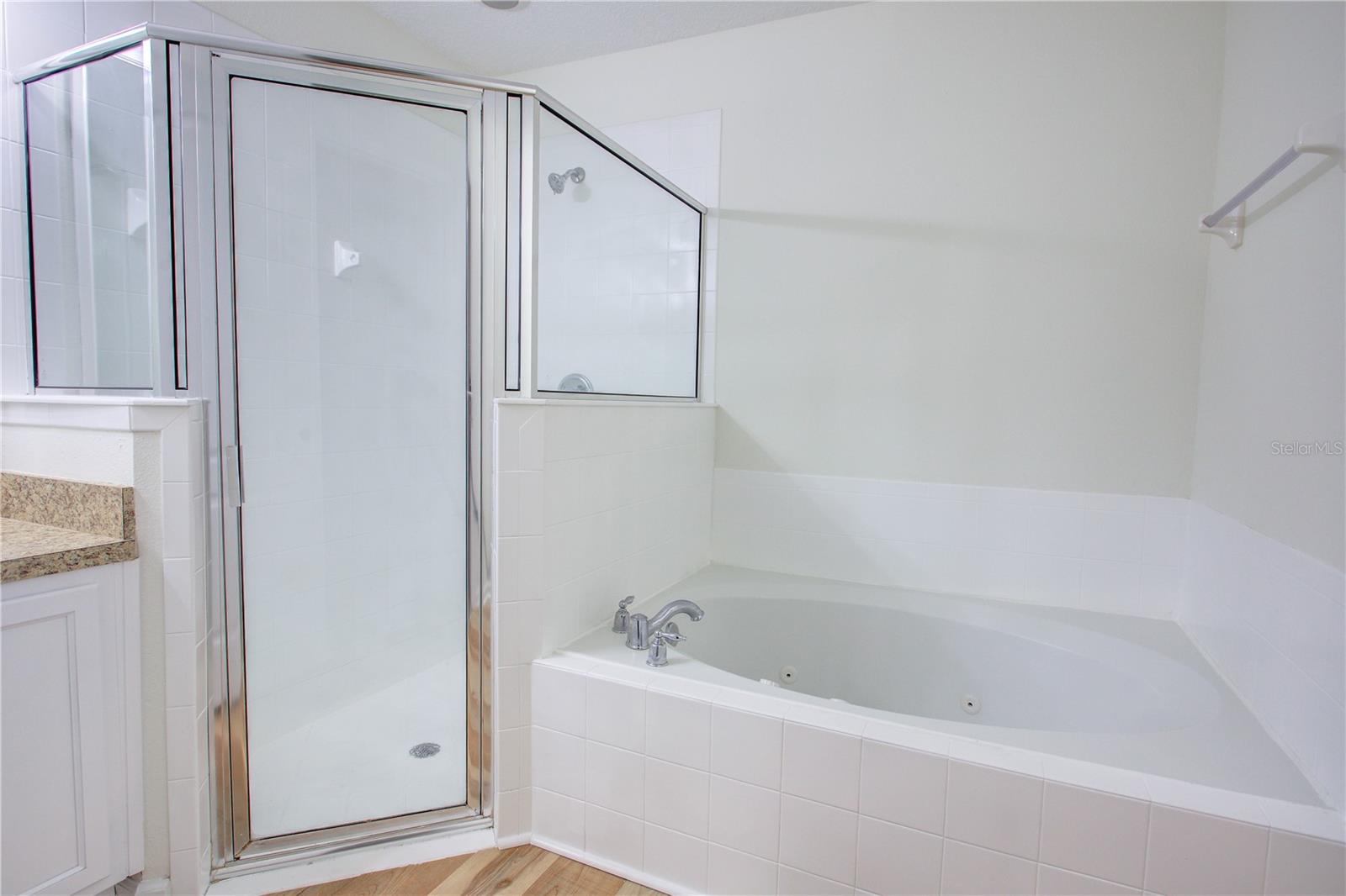 Image 33 of 70 For 10128 Lancashire Drive