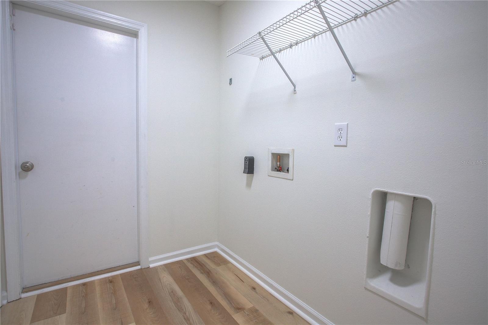 Image 61 of 70 For 10128 Lancashire Drive