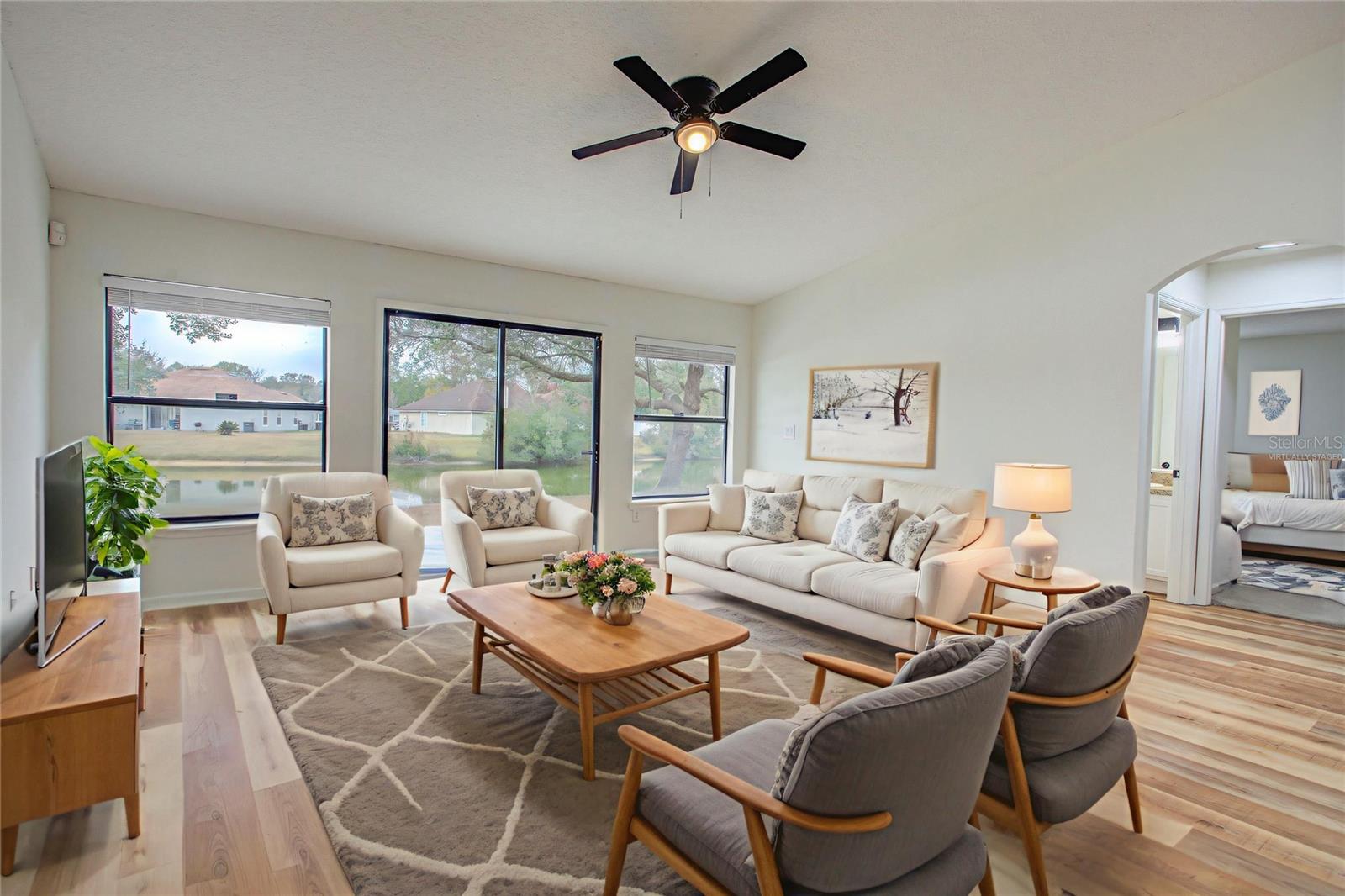 Image 8 of 70 For 10128 Lancashire Drive