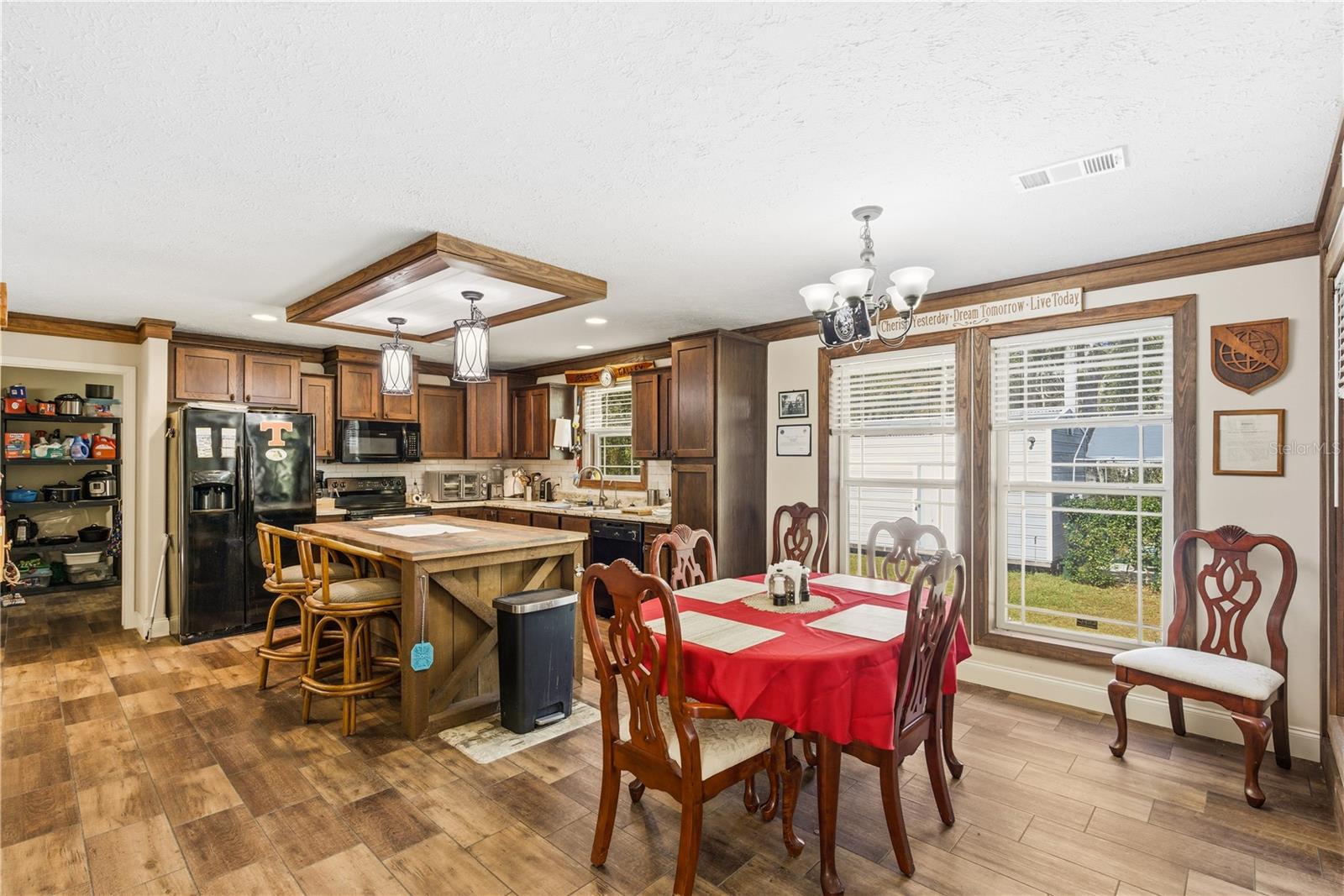 Image 17 of 45 For 7970 14th Place