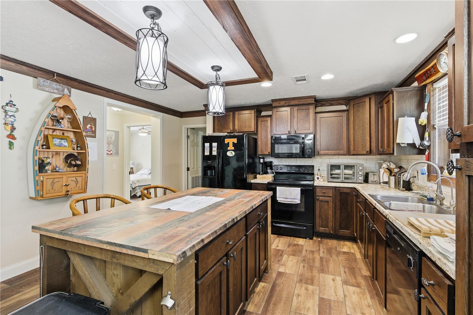 Image 22 of 45 For 7970 14th Place