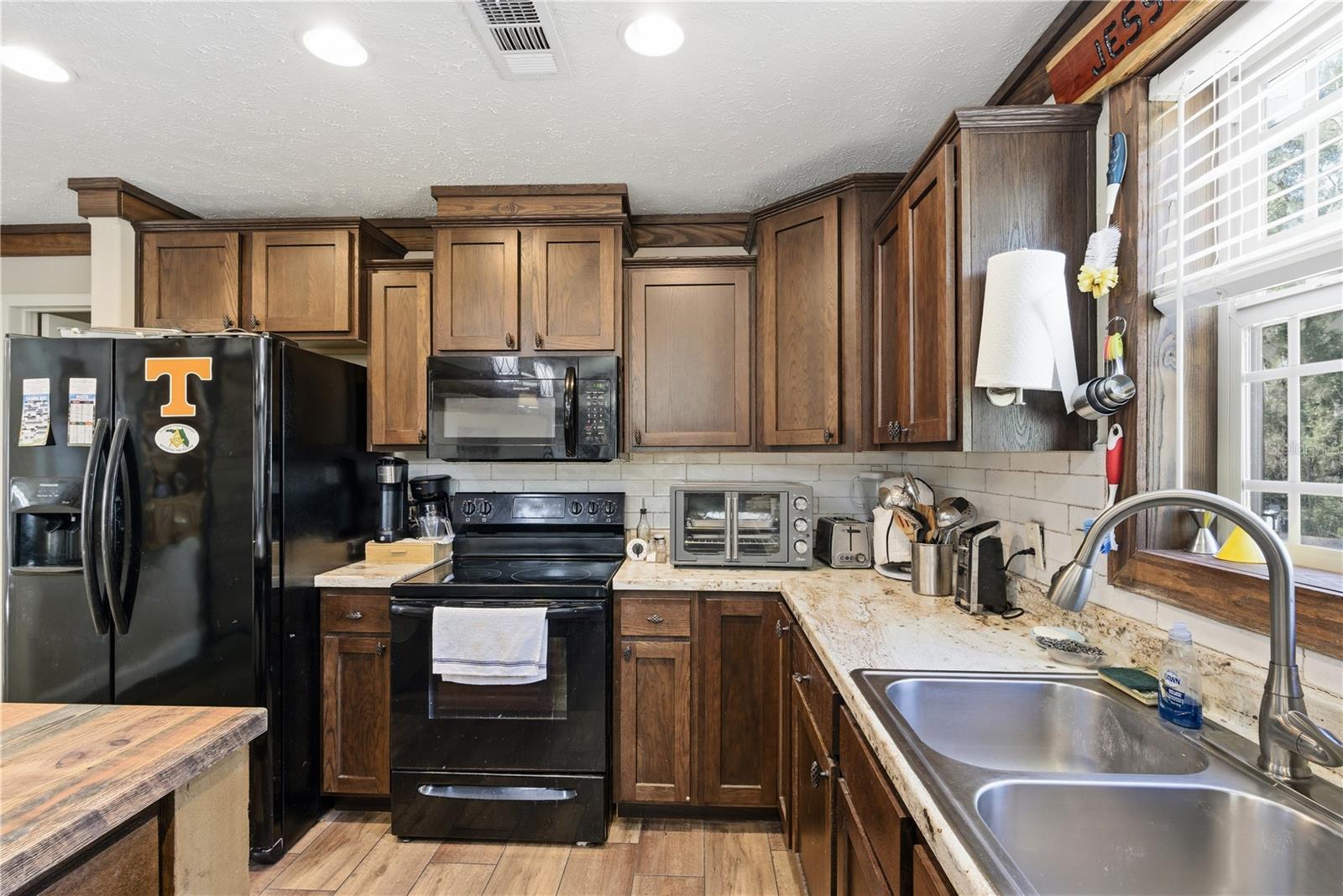 Image 24 of 45 For 7970 14th Place