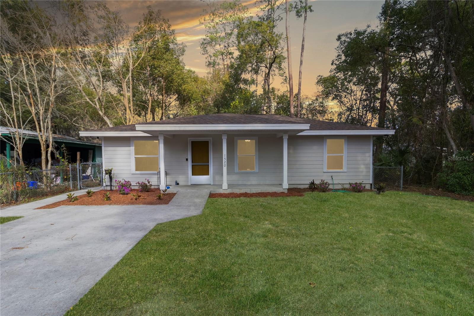 Image 10 of 16 For 1520 6th Avenue