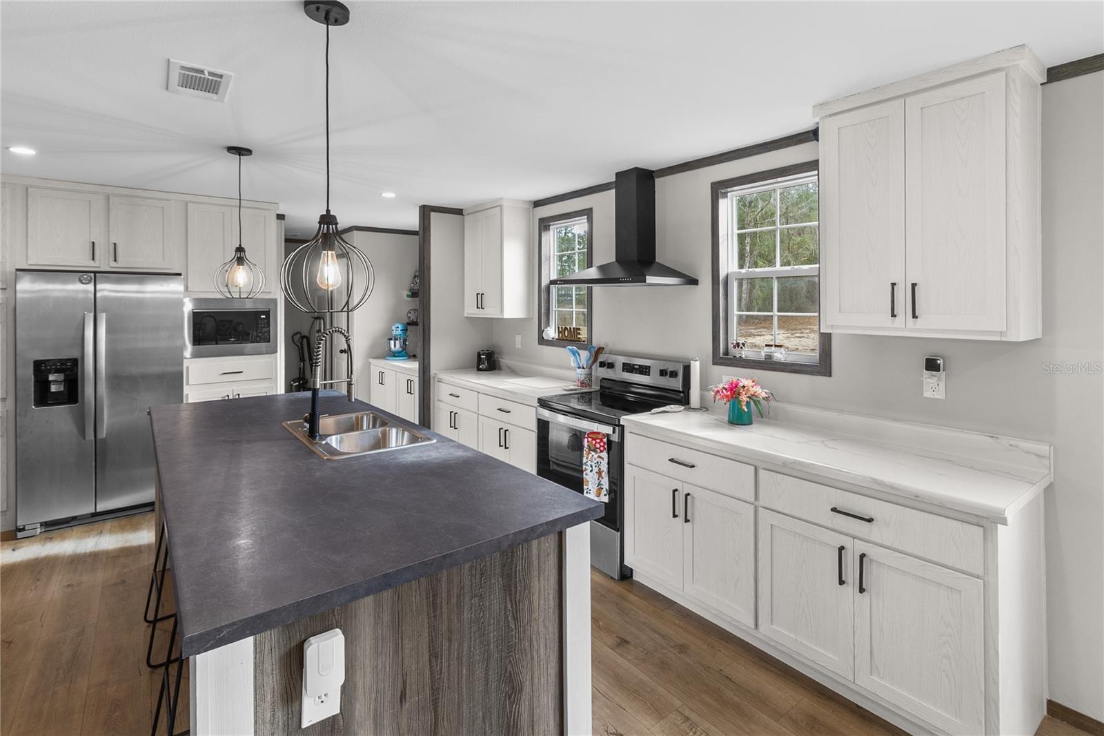 Image 4 of 24 For 10850 110th Lane