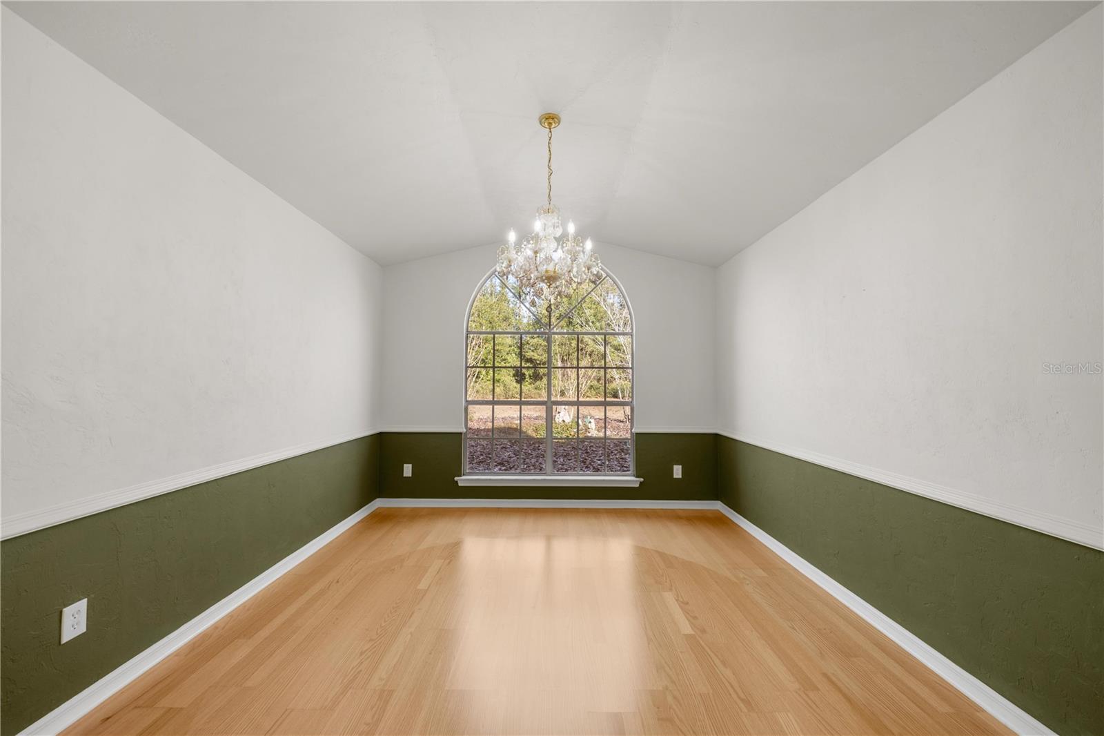 Image 12 of 47 For 18004 55th Place