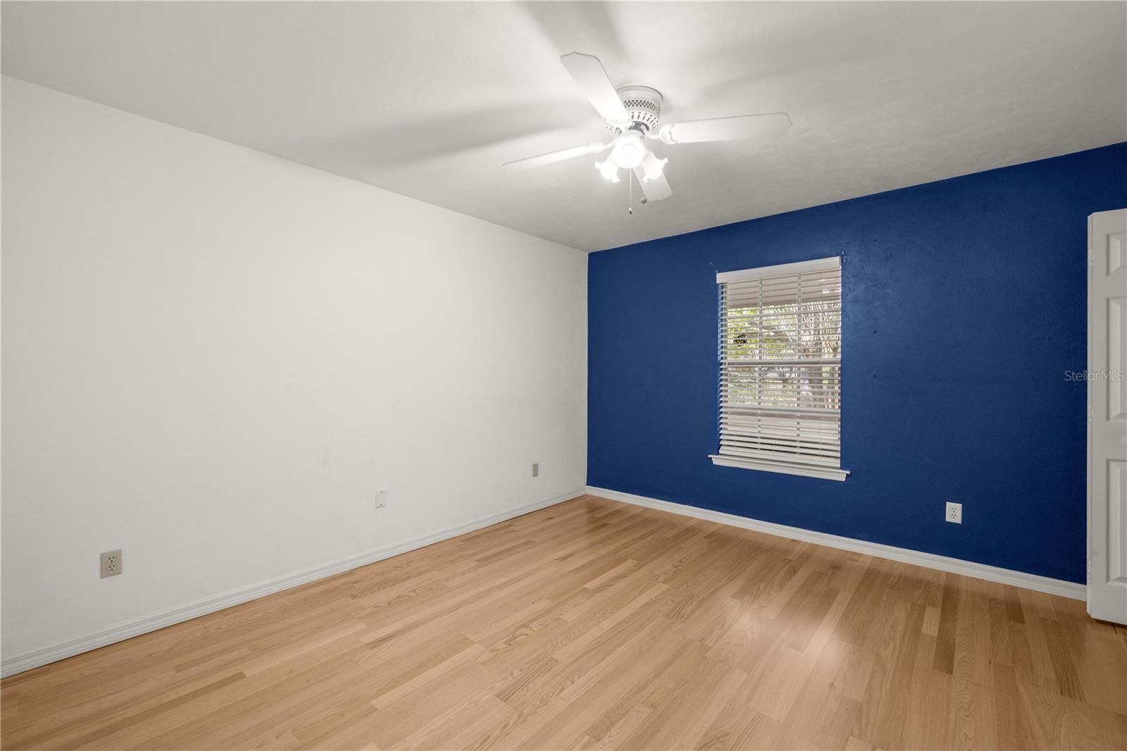 Image 27 of 47 For 18004 55th Place