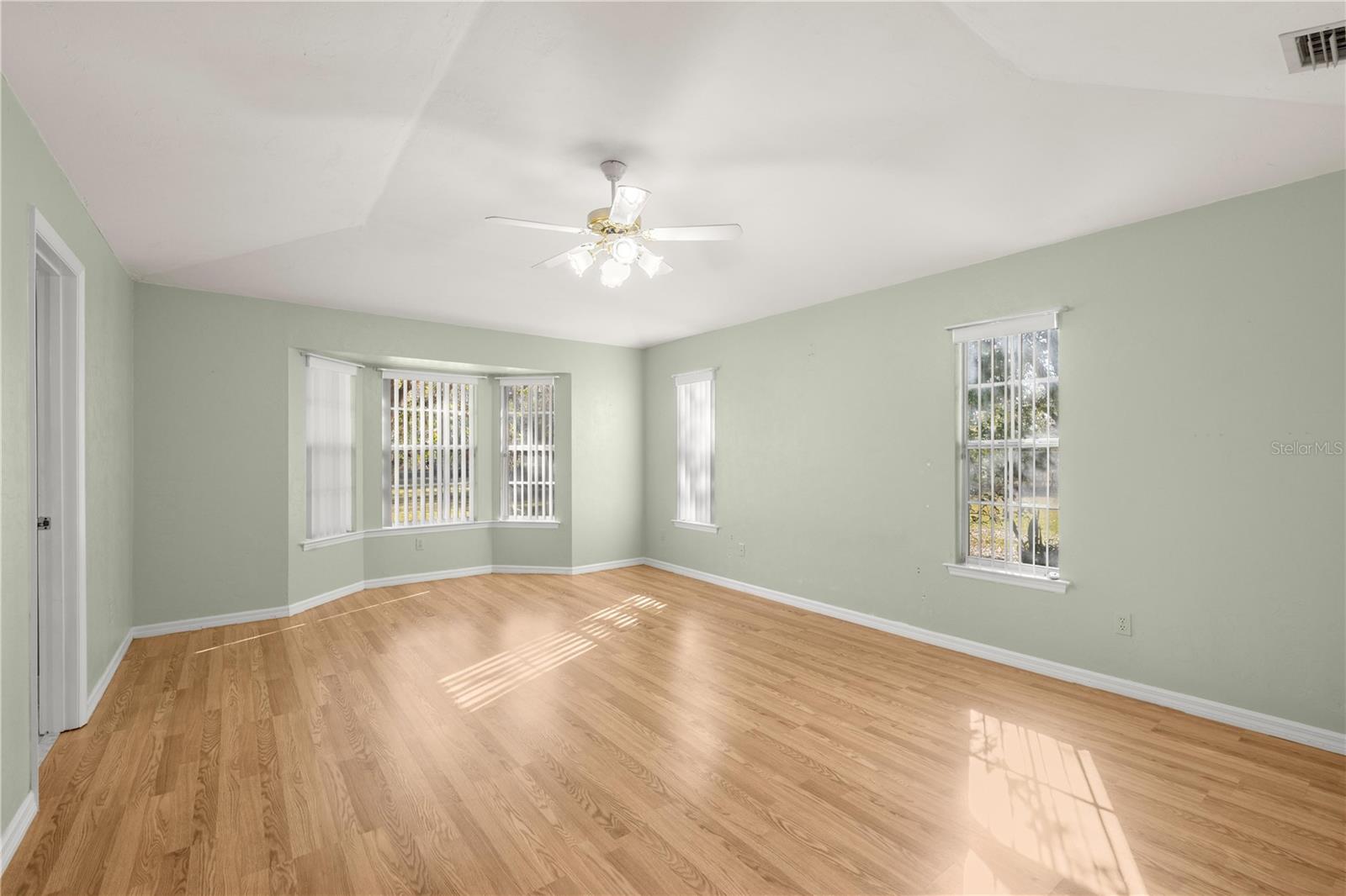 Image 29 of 47 For 18004 55th Place