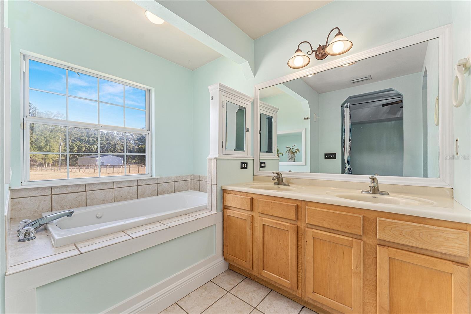 Image 17 of 45 For 21601 Old Providence Road