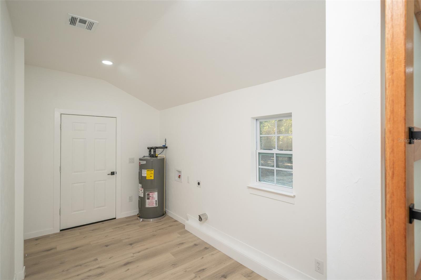 Image 18 of 25 For 278 Marino Way