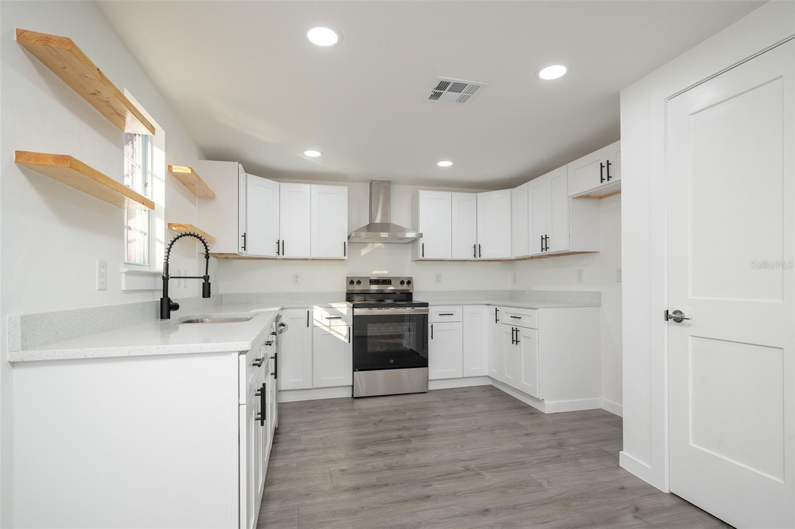 Image 9 of 25 For 278 Marino Way