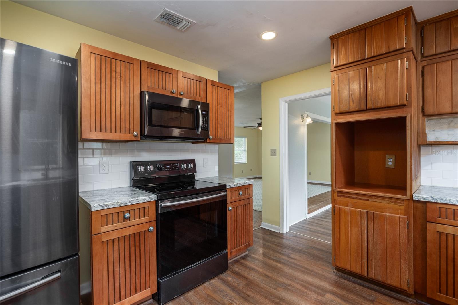 Image 18 of 35 For 2609 10th Avenue