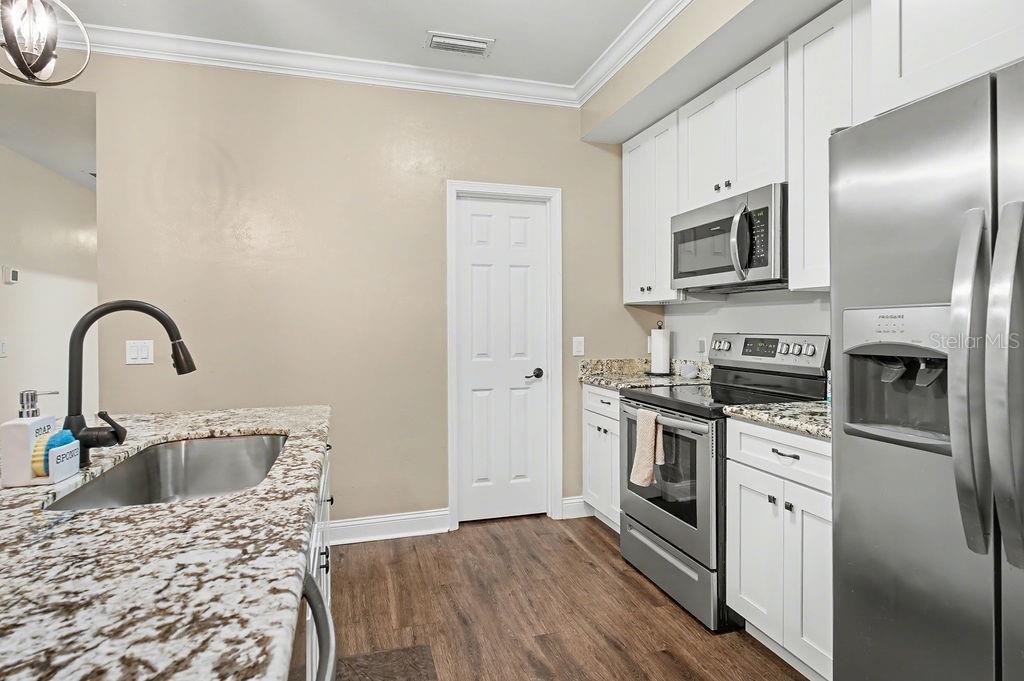 Image 11 of 25 For 8291 118 Terrace