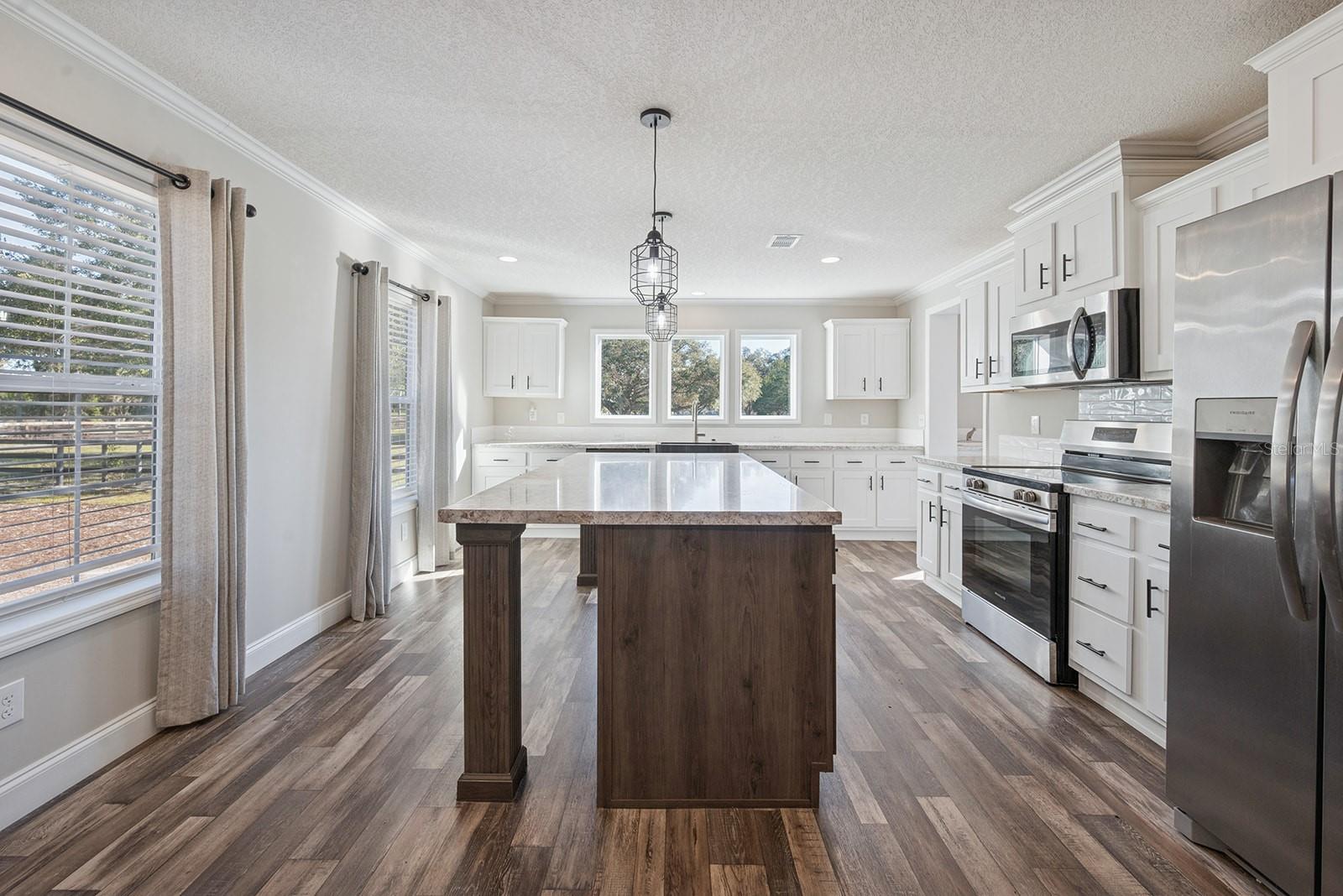 Image 26 of 52 For 19750 30th Street