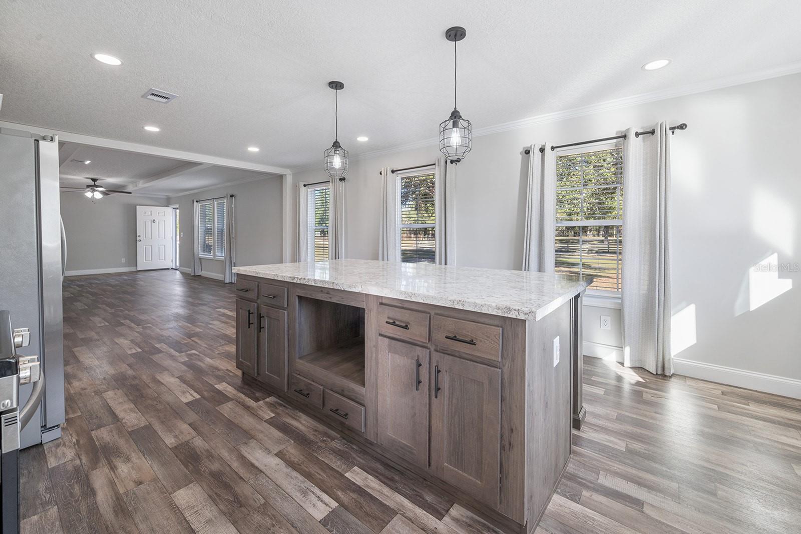 Image 34 of 52 For 19750 30th Street