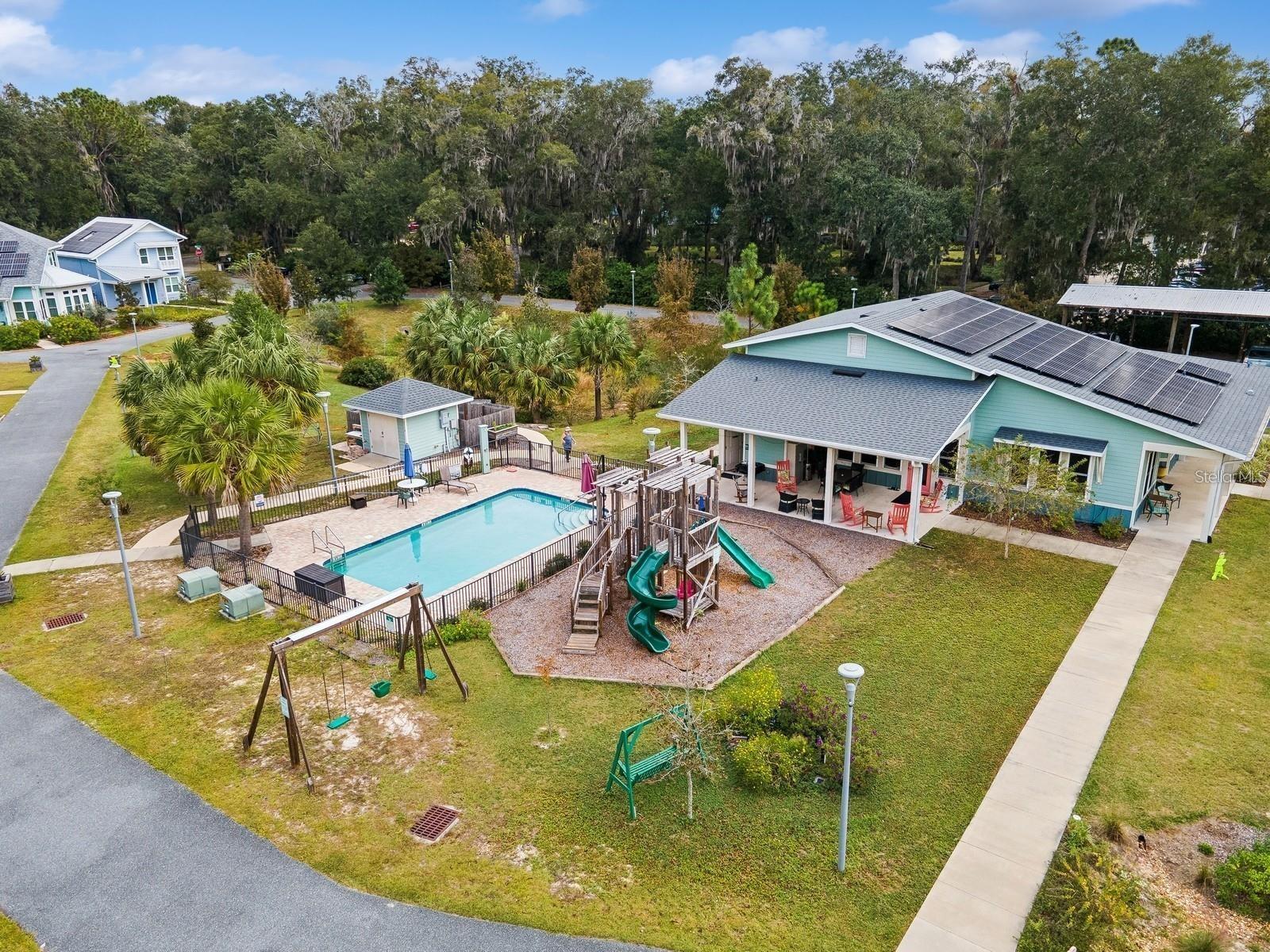 Image 28 of 34 For 2668 47th Terrace