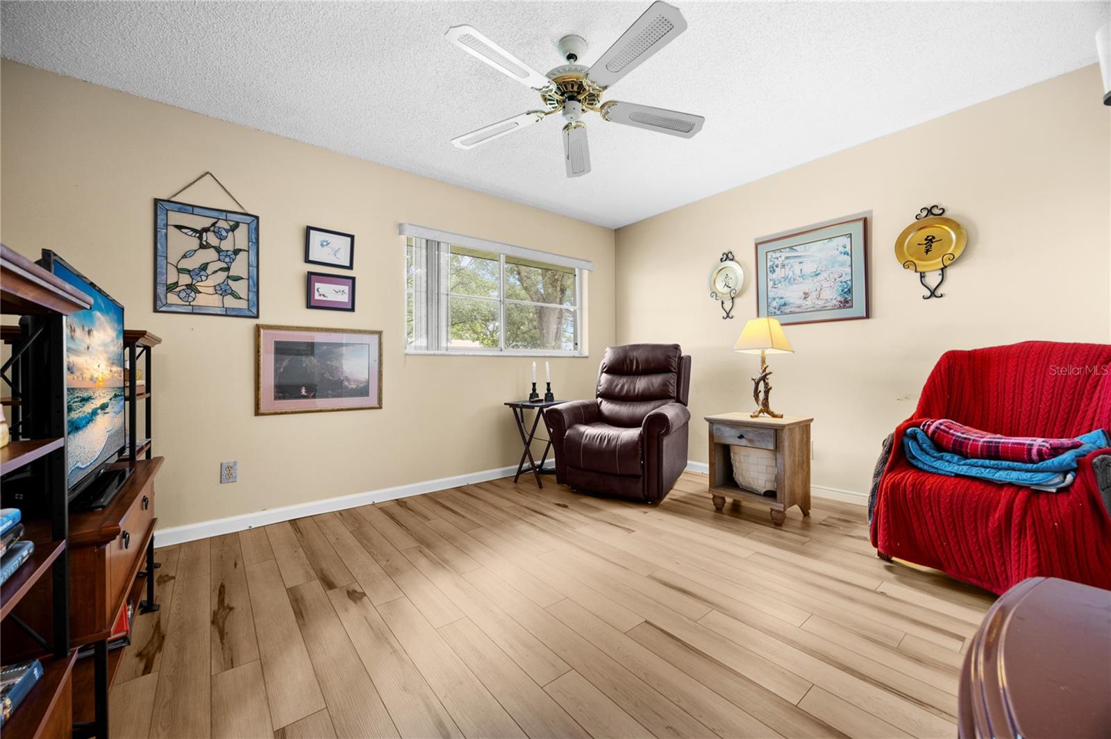 Image 15 of 23 For 8400 90th Street D