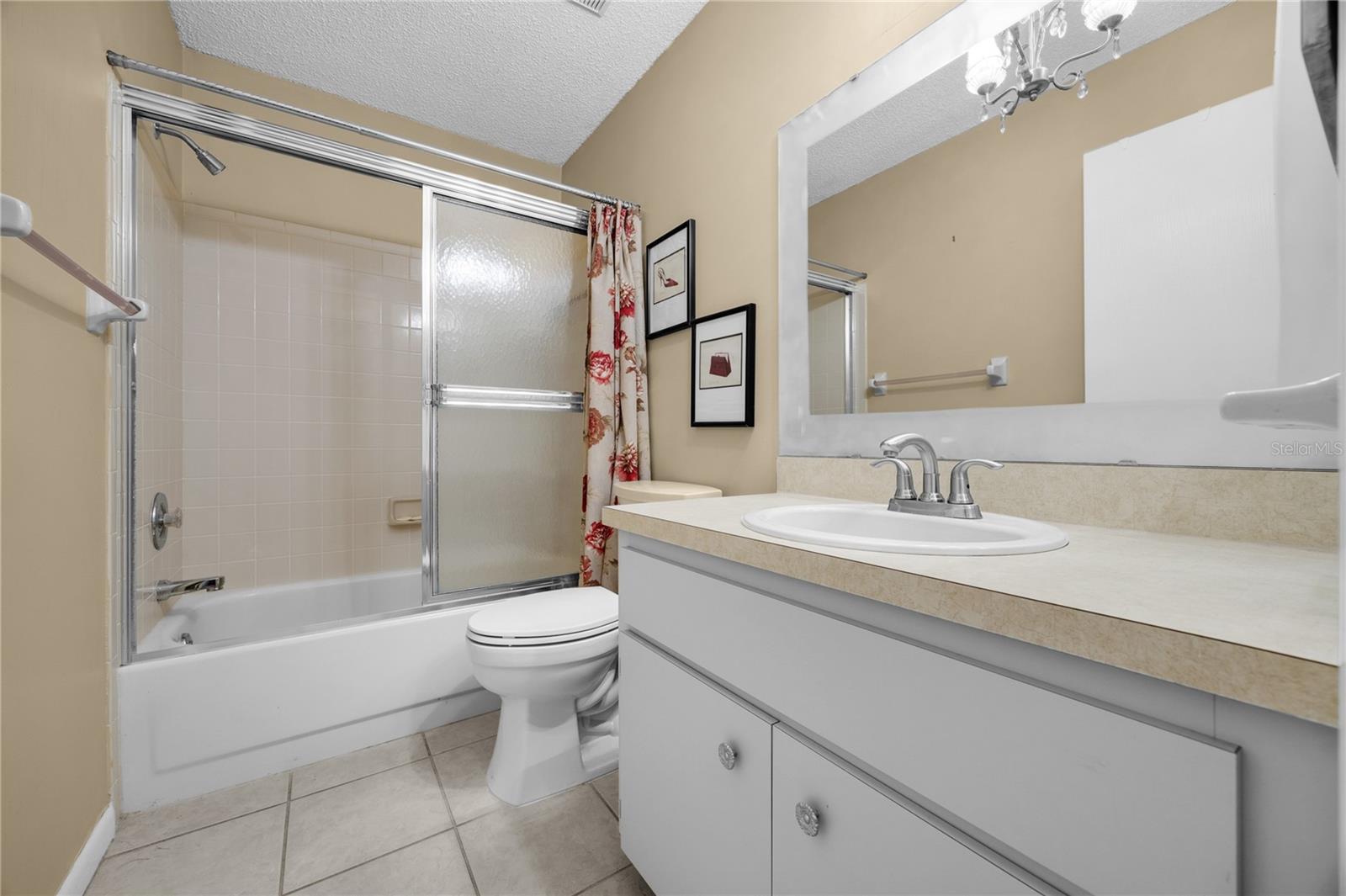 Image 19 of 23 For 8400 90th Street D