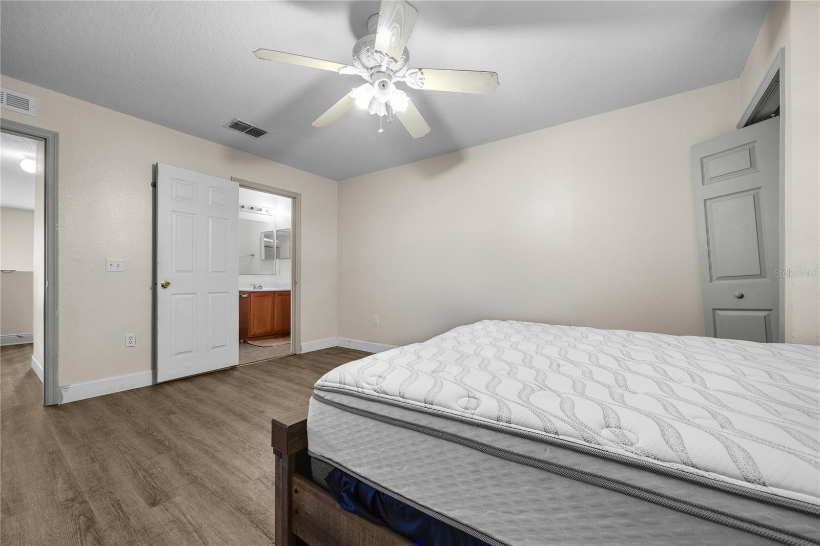 Image 32 of 34 For 4627 30th Street