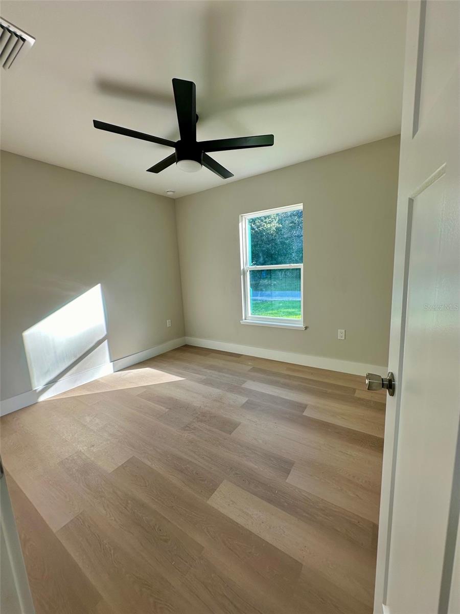 Image 7 of 22 For 17086 242nd Street