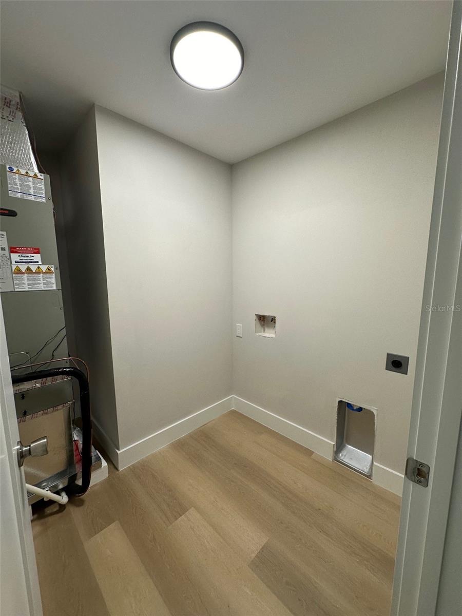 Image 9 of 22 For 17086 242nd Street