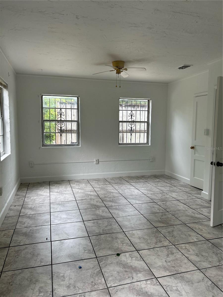 Image 4 of 9 For 1012 1st Avenue