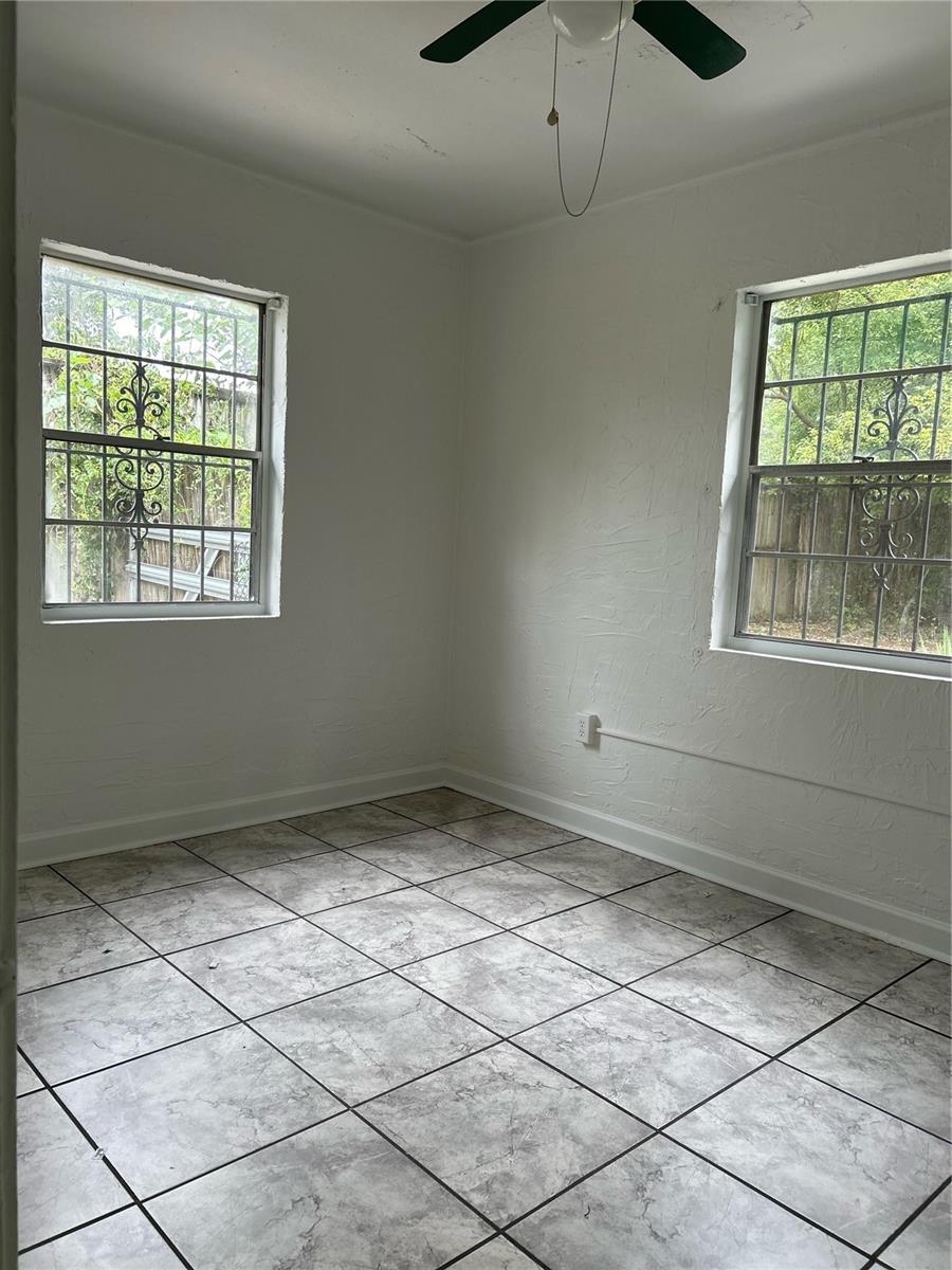 Image 5 of 9 For 1012 1st Avenue