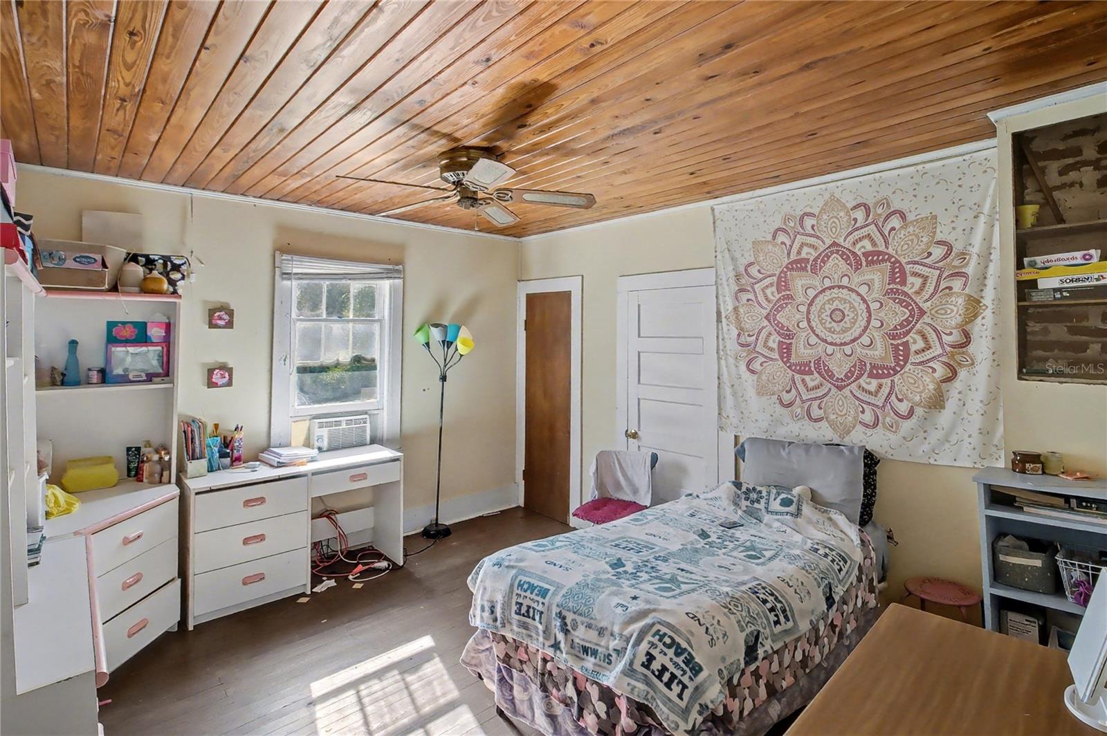 Image 38 of 43 For 815 145th Avenue Road