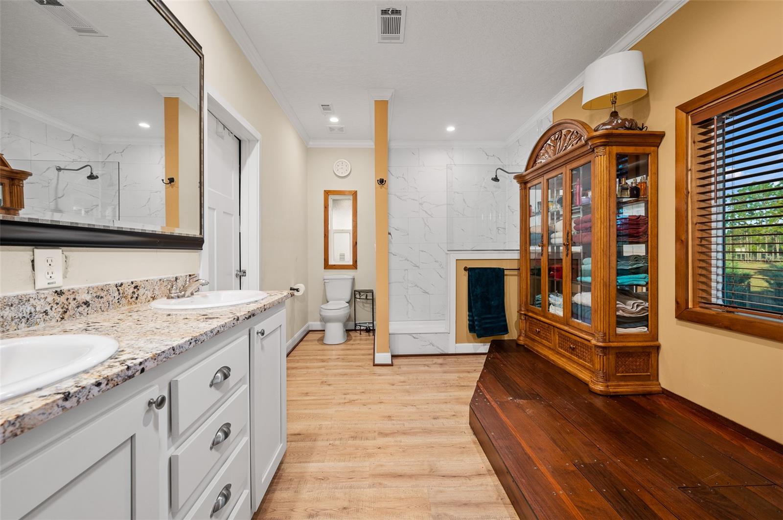 Image 44 of 69 For 23016 102nd Avenue