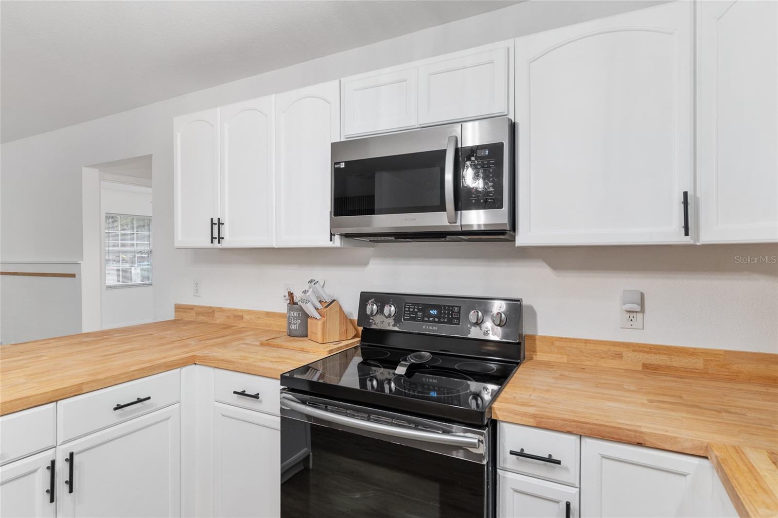 Image 14 of 38 For 1301 4th Avenue