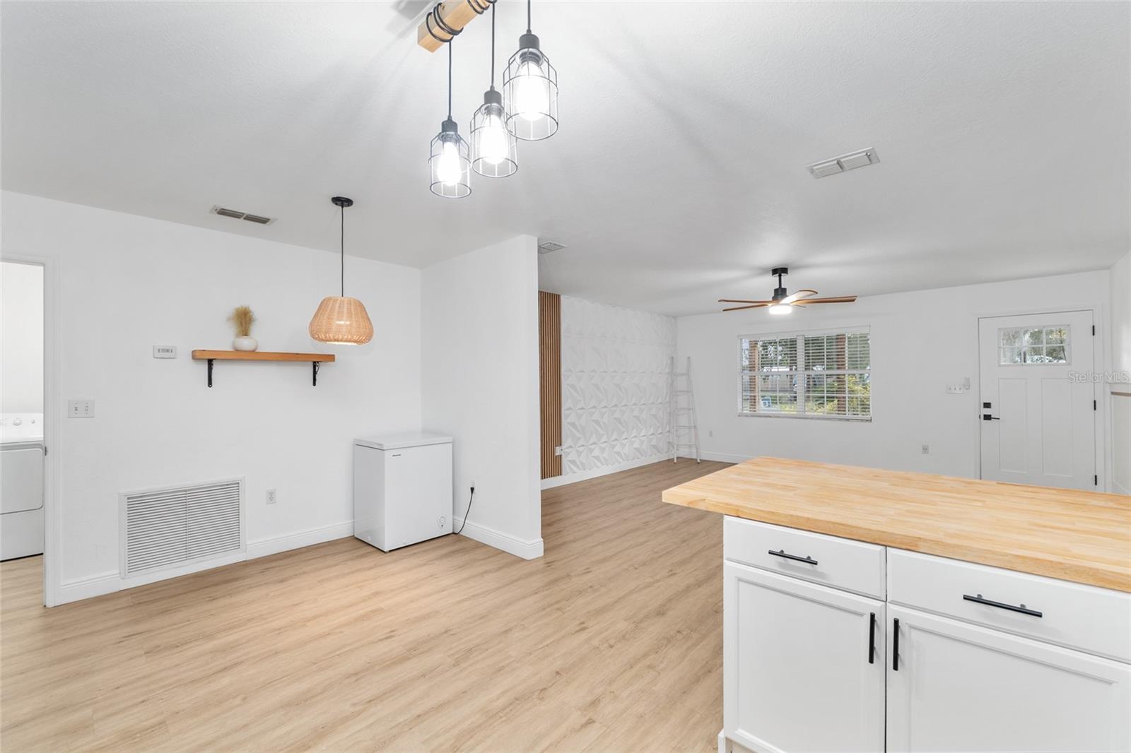 Image 16 of 38 For 1301 4th Avenue