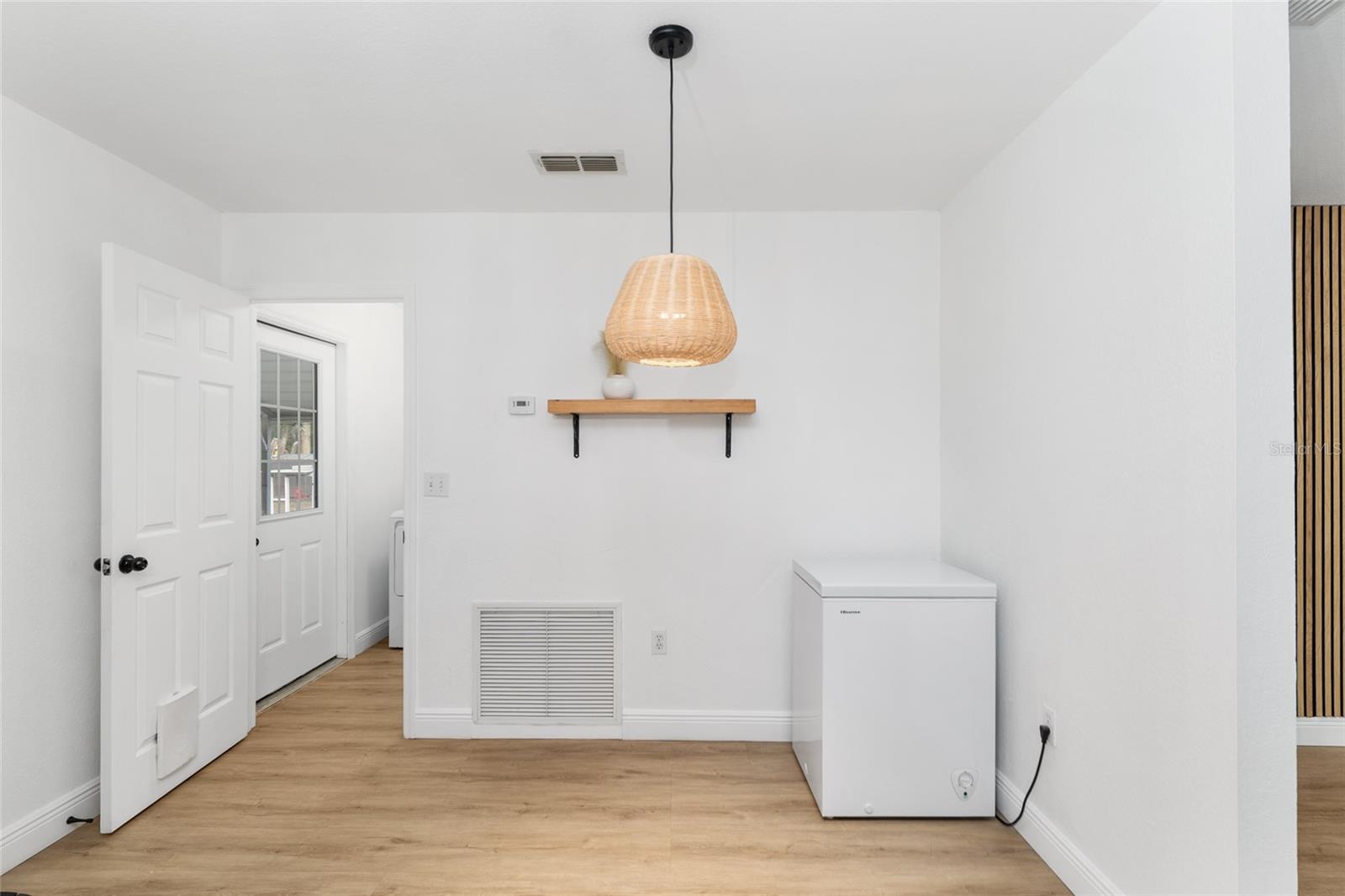 Image 17 of 38 For 1301 4th Avenue