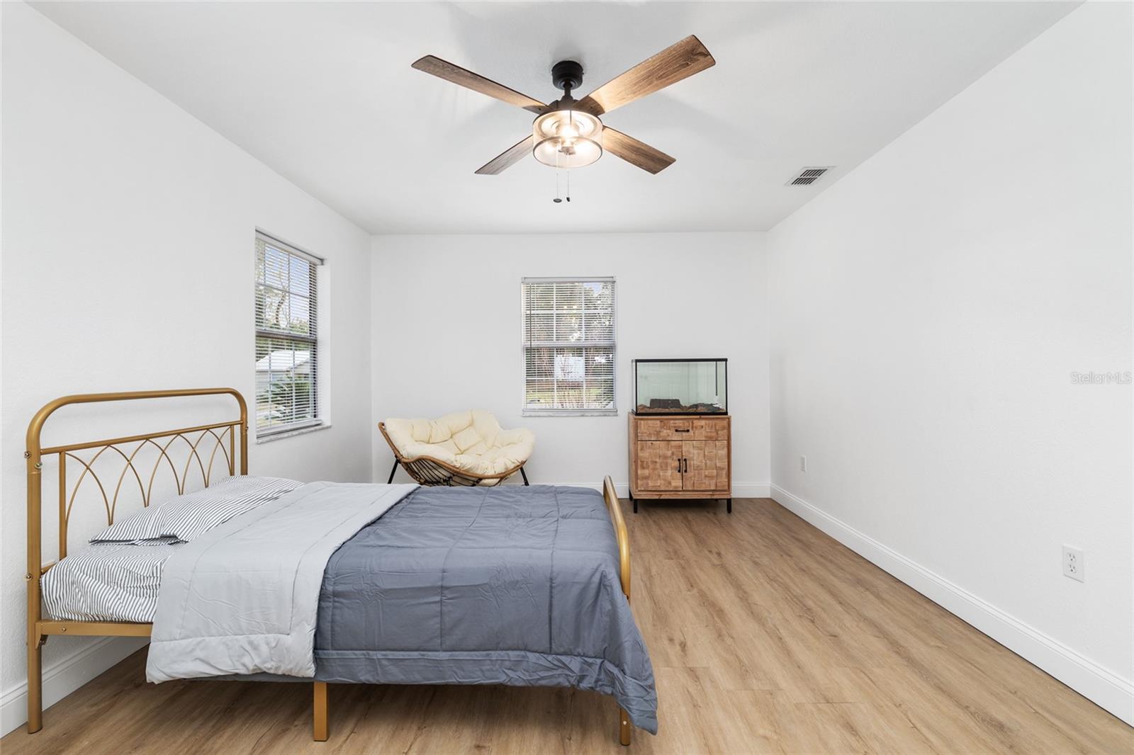 Image 20 of 38 For 1301 4th Avenue