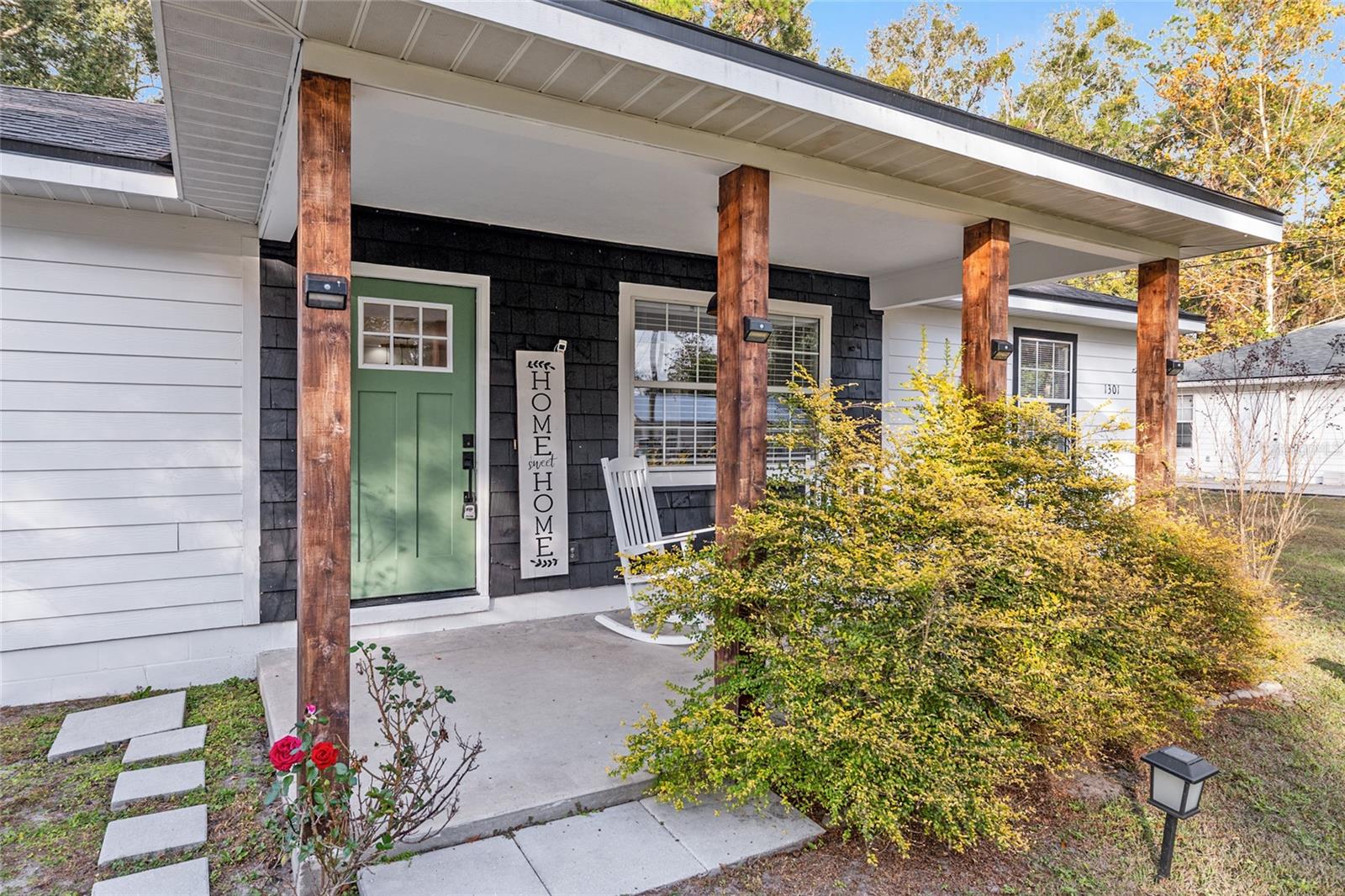 Image 3 of 38 For 1301 4th Avenue