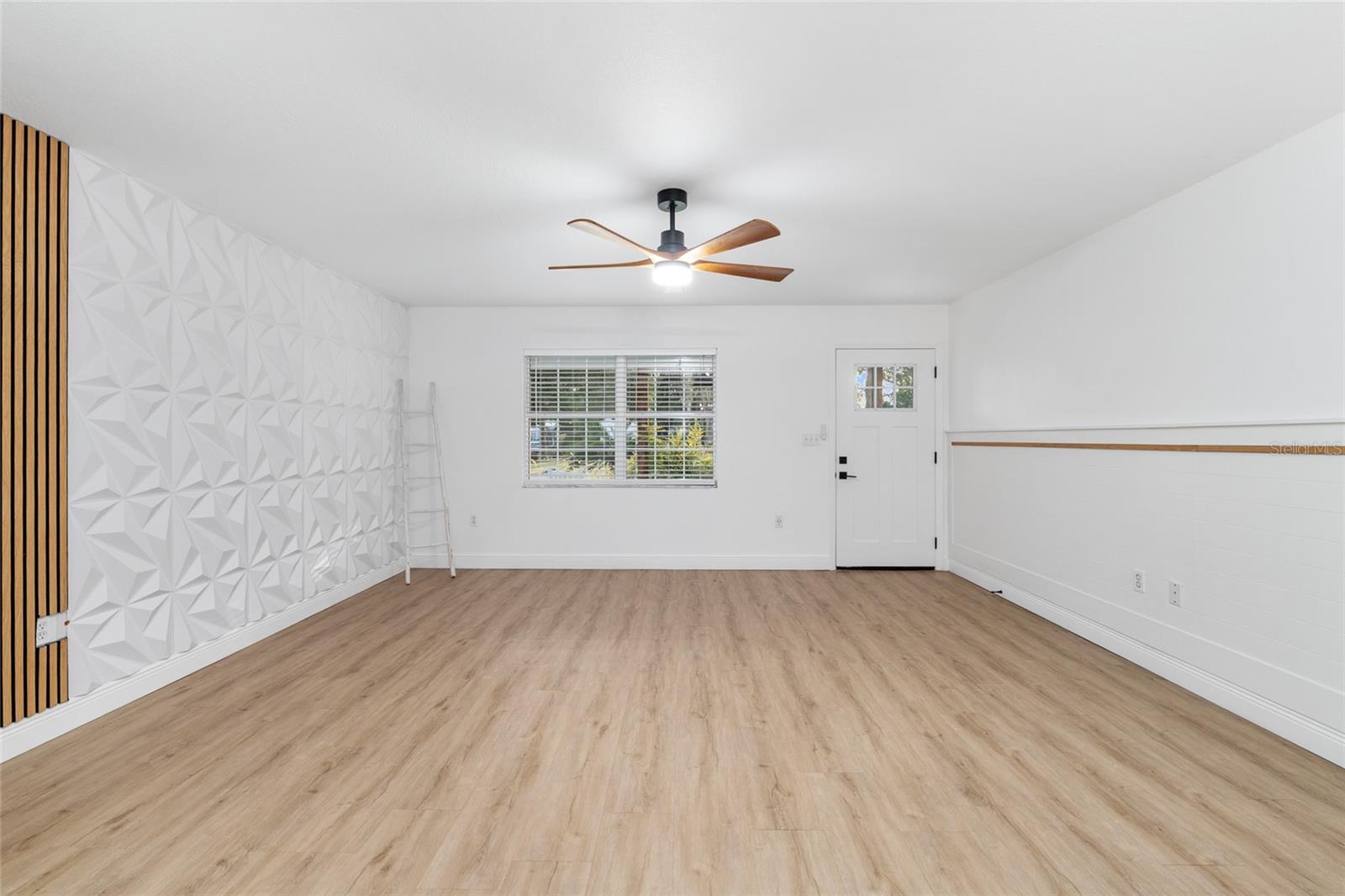 Image 7 of 38 For 1301 4th Avenue