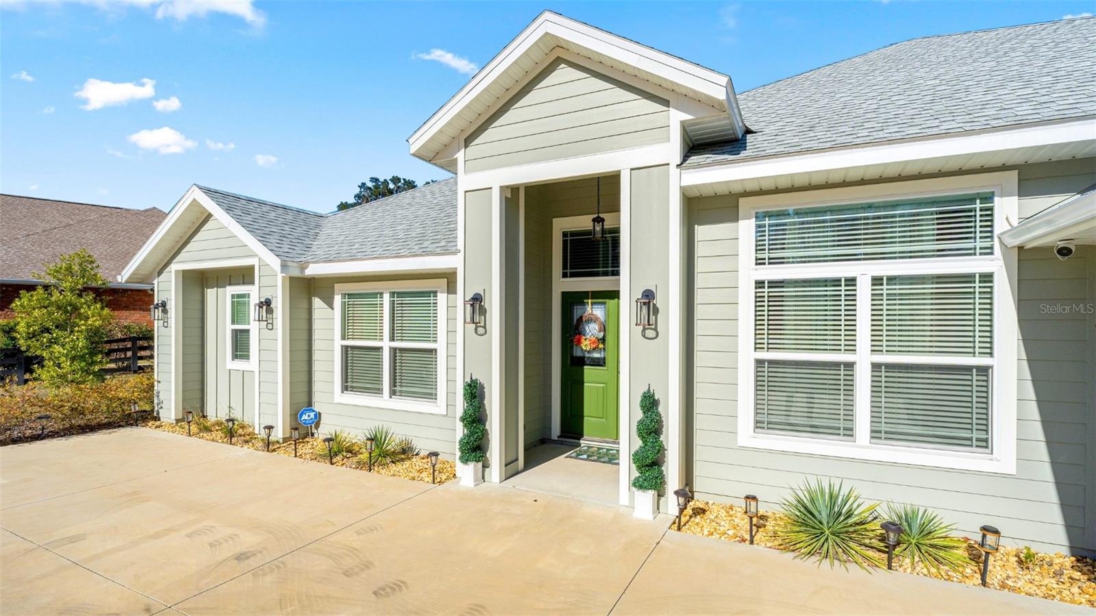 Image 4 of 39 For 479 Savannah Circle