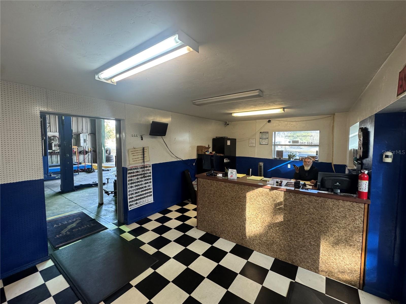 Image 16 of 21 For 15050 Us Highway 301