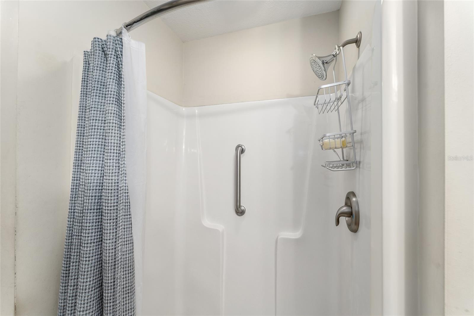 Image 14 of 36 For 6931 84th Drive