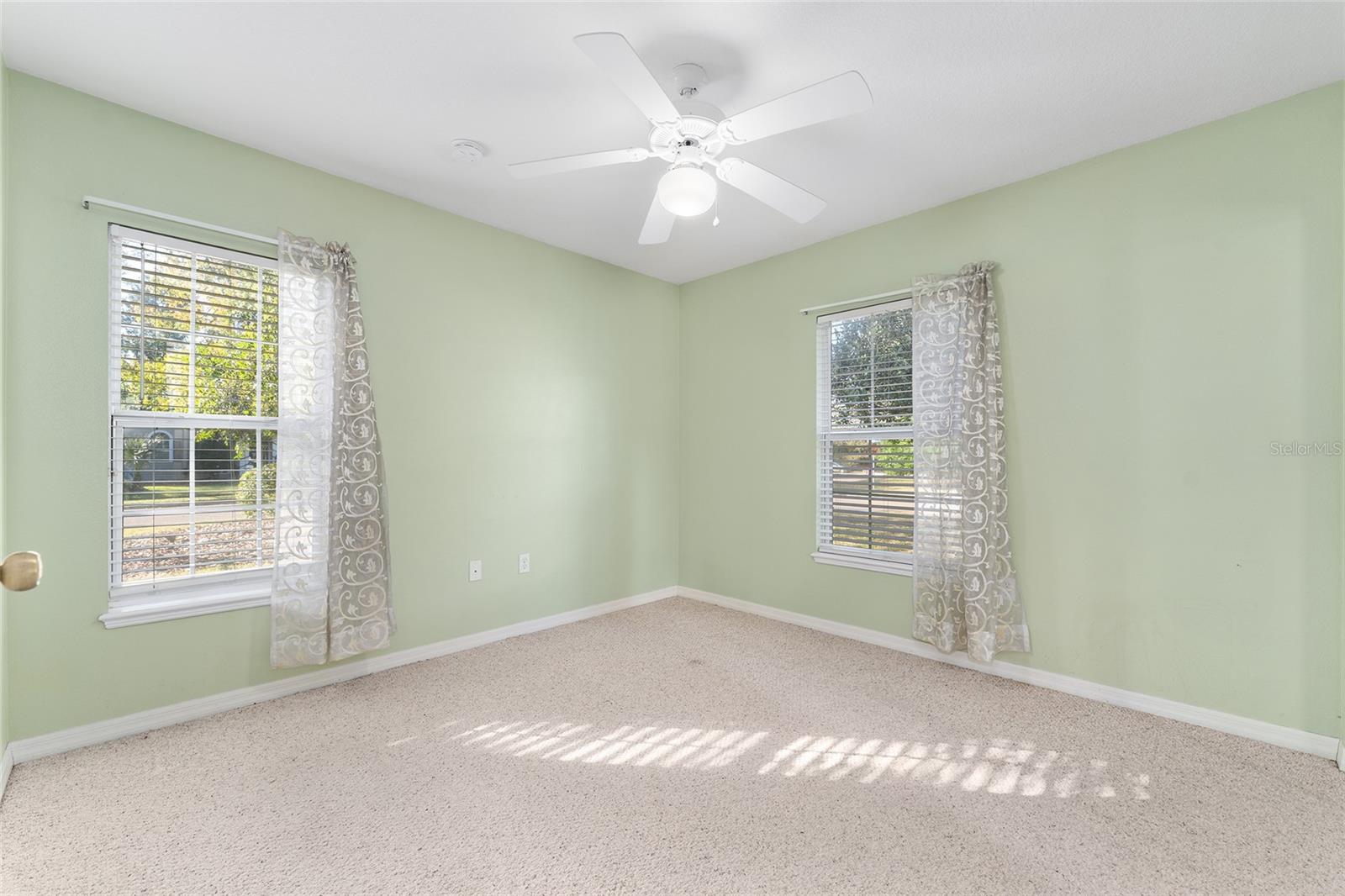 Image 17 of 36 For 6931 84th Drive