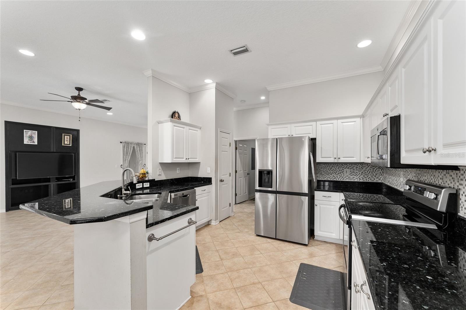 Image 9 of 36 For 6931 84th Drive