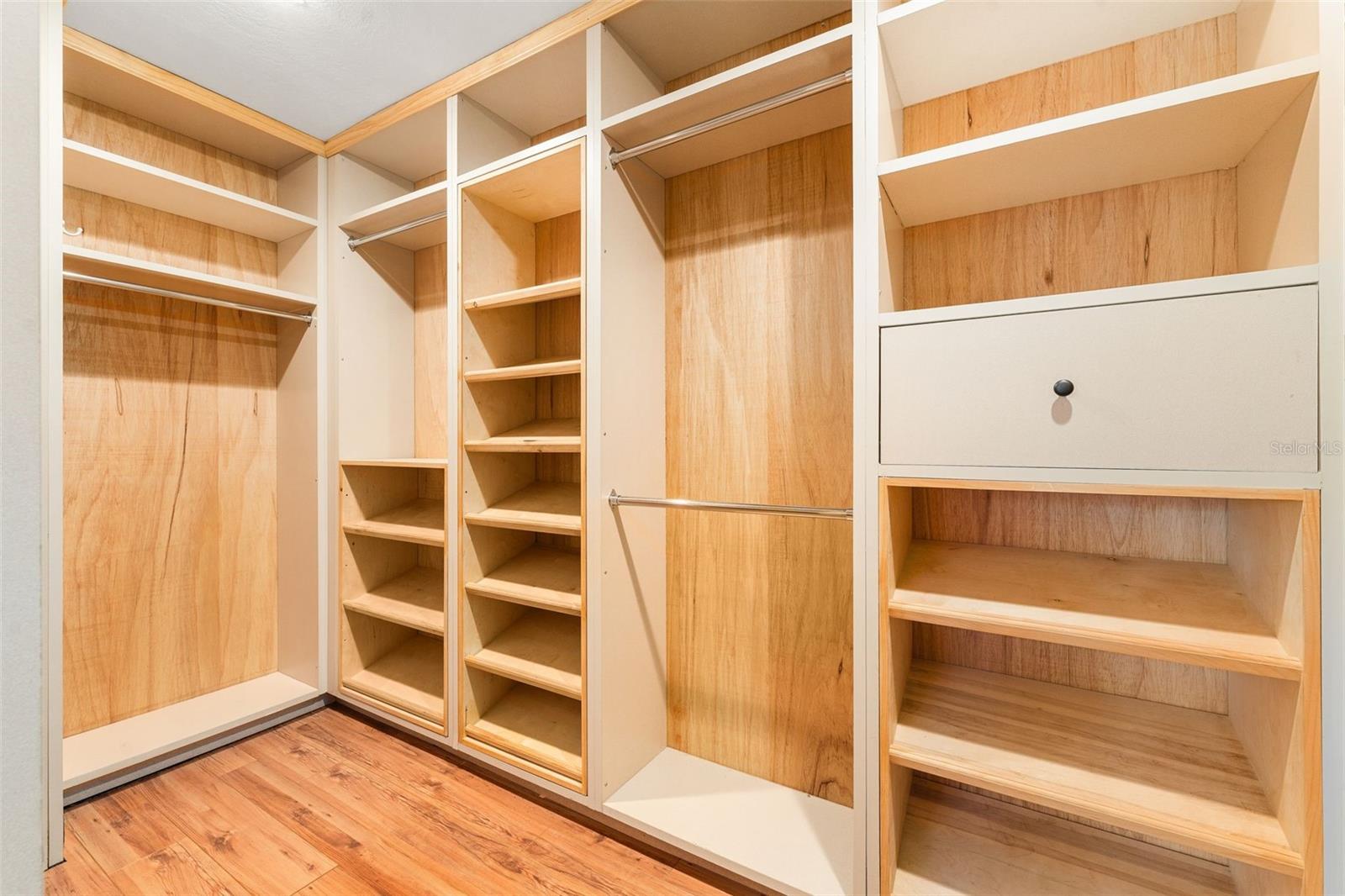 Image 27 of 67 For 137 Meadow Terrace