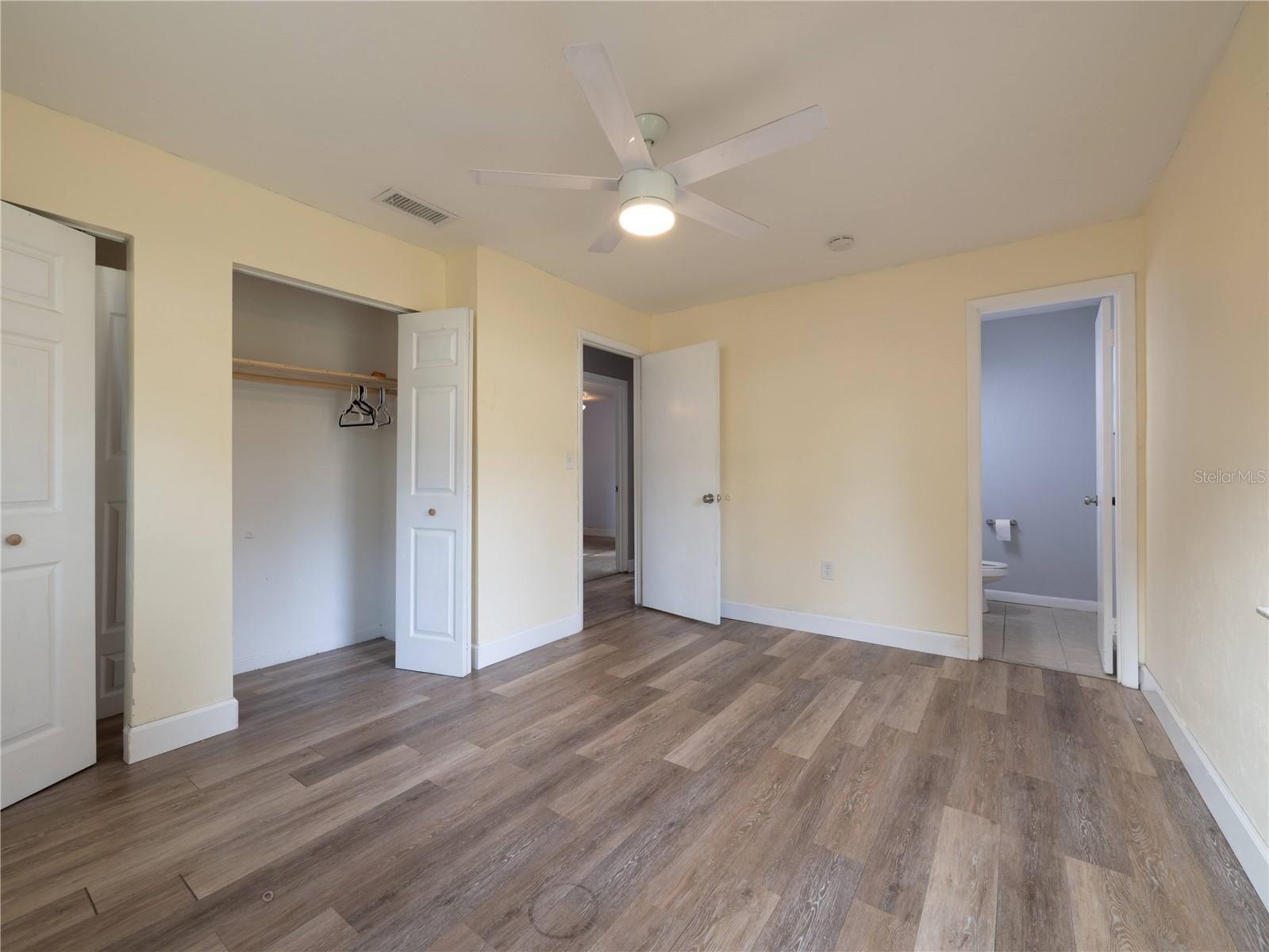 Image 11 of 26 For 26424 1st Avenue